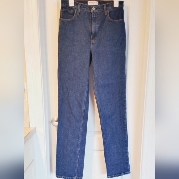 ABERCROMBIE & FITCH 90'S STRAIGHT ULTRA HIGH RISE TALL 27/4 Y2K MOM JEANS RETRO - Picture 1 of 9